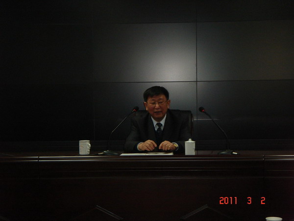 集團董事席華武總經理、王重樂副總經理,集團書記張正山親臨培訓現場為大家授課